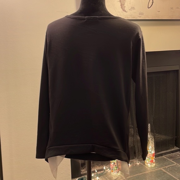 Pebble and Stone Black Top - Picture 6 of 13